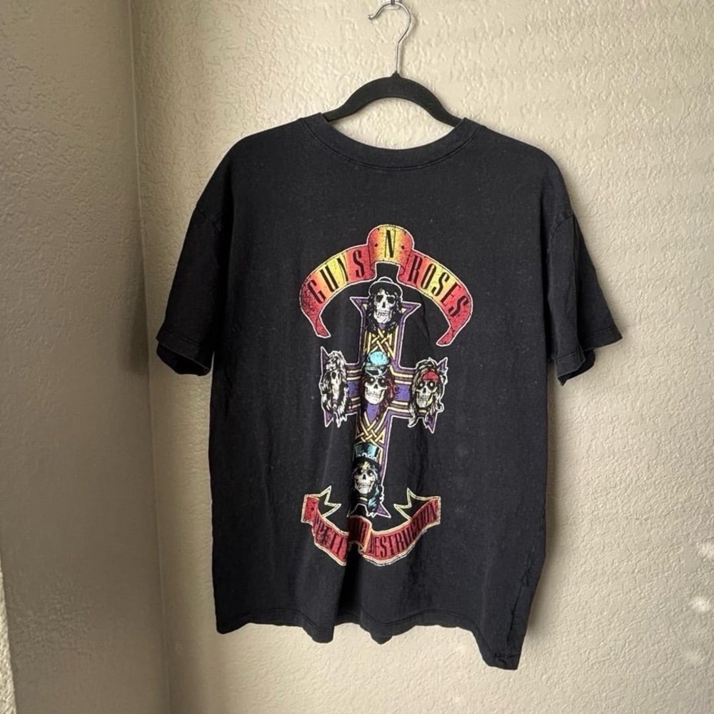 Women's‎ Guns N' Roses shirt size Small